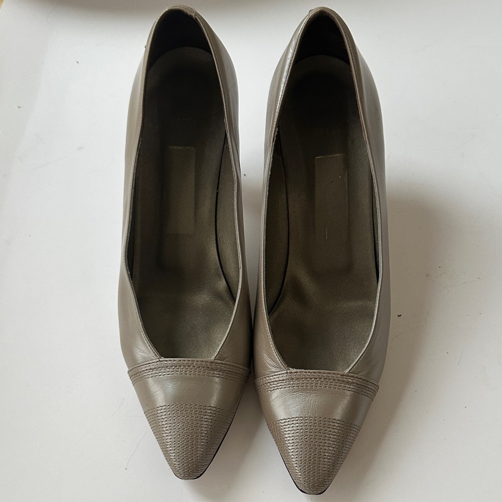 Source Unknown Taupe Women's Heels